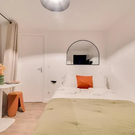 Confortable Au Cœur De *